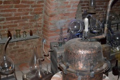 Alchymistická laboratoř slečny Mintaky v podzemí