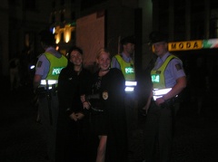 Amanda Lembrijová, Anna Maria Salomeová a policisté :)